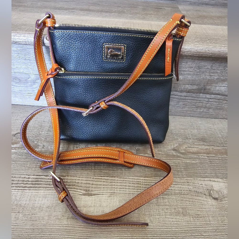 Dooney & Burke Dillon letter black pebbled leather crossbody. beautiful leather.